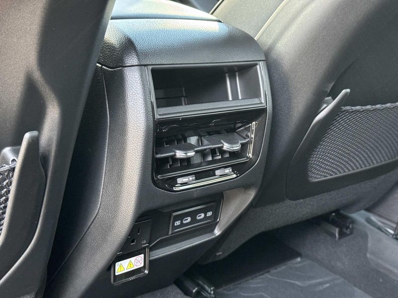 New 2026 Jeep Grand Cherokee Laredo Altitude 4x4