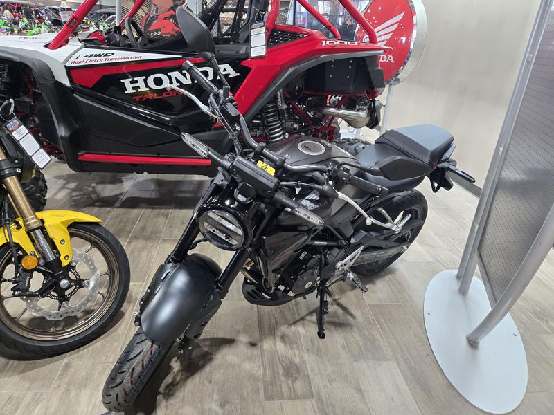 2025 Honda CB300R MATTE BLACK METALLICImage 3