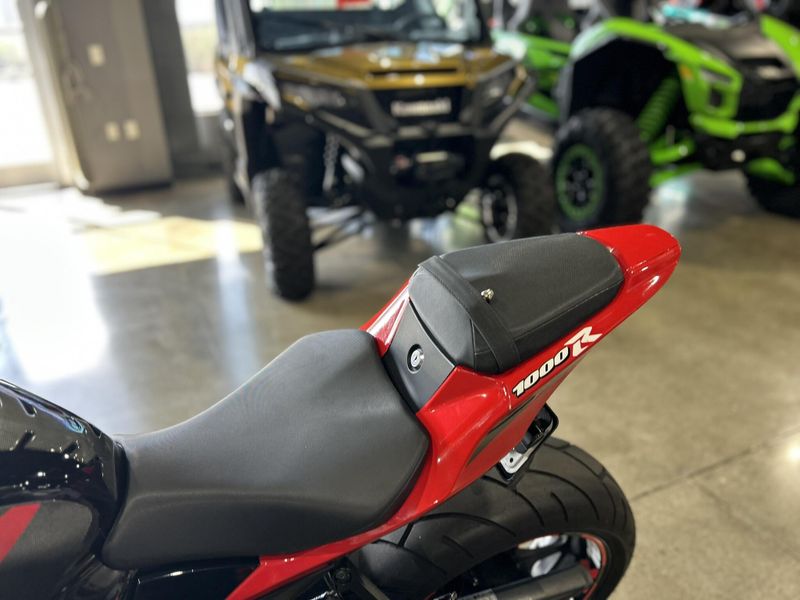 Used 2022 Suzuki GSX-R1000R Image 2