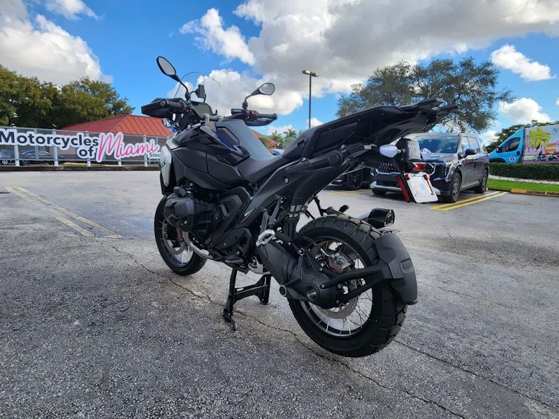 2026 BMW R 1300 GSImage 7