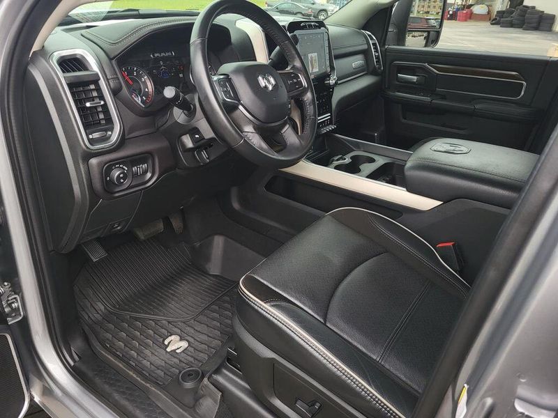 2023 RAM 2500 LaramieImage 28