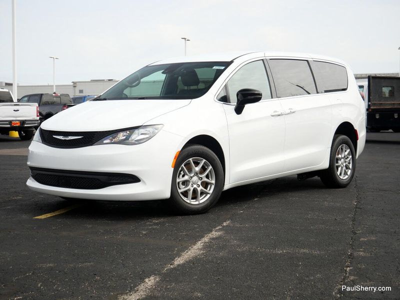 New 2026 Chrysler Voyager Lx