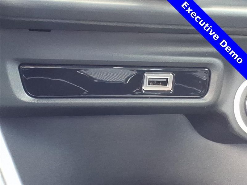 New 2025 Alfa Romeo Giulia AwdImage 21