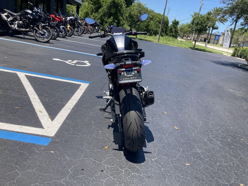 2025 BMW F 900 R
