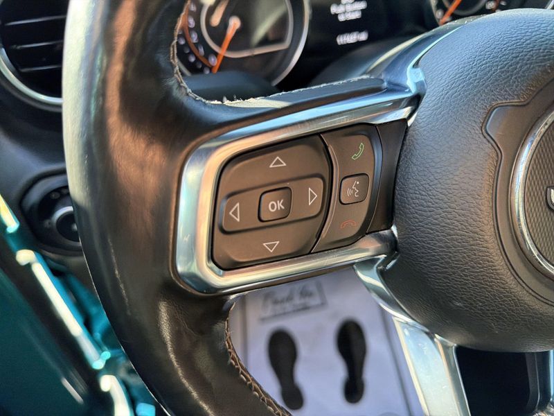 Used 2020 Jeep Wrangler Unlimited SaharaImage 23