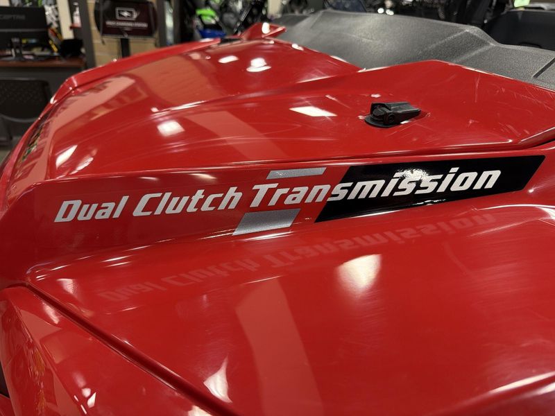 New 2025 Honda PIONEER 1000-6 DLX CREW Image 28