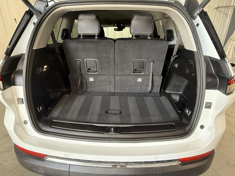 Used 2023 Jeep Grand Cherokee L LimitedImage 7