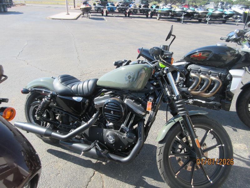 USED 2021 HARLEY SPORTSTER IRON 883 Image 2