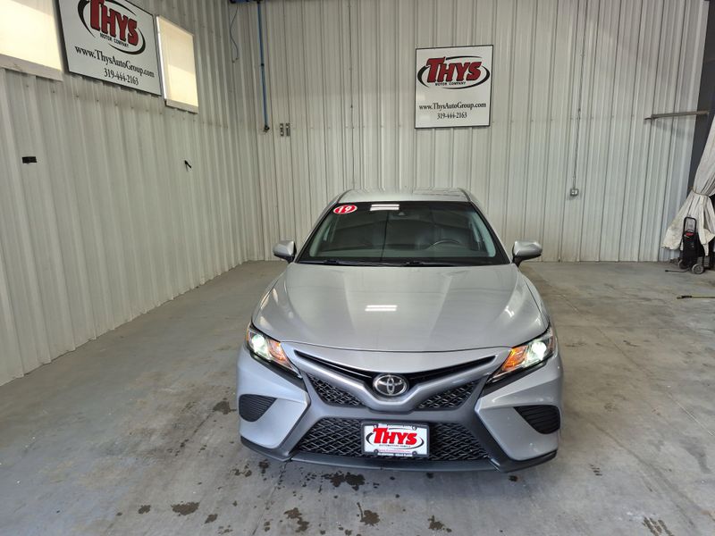 2019 Toyota Camry SEImage 32