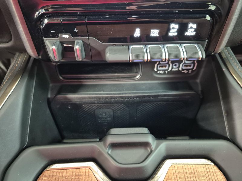 2022 RAM 1500 LonghornImage 40