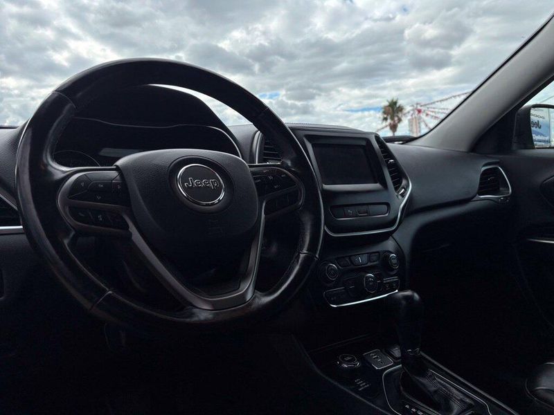 Used 2020 Jeep Cherokee Latitude PlusImage 13