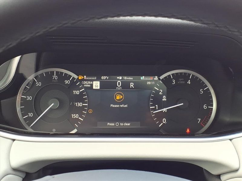 Used 2023 Land Rover Range Rover Evoque SEImage 22