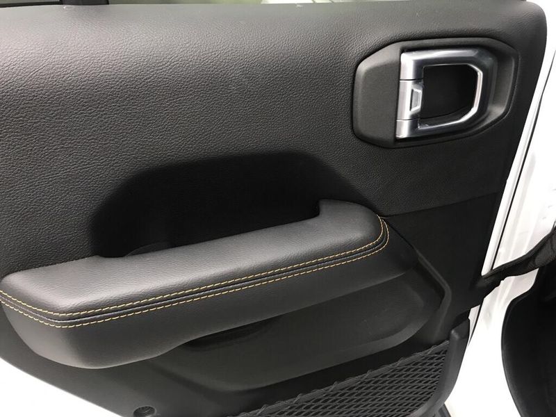 Used 2022 Jeep Wrangler Unlimited High AltitudeImage 18