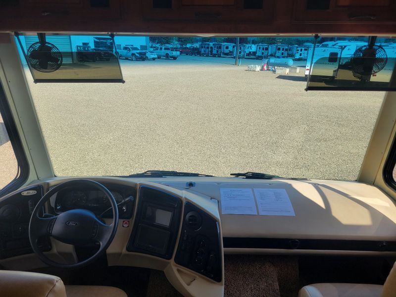 Used 2011 COACHMAN BY FOREST R ENCOUNTER 37-TZ Image 6