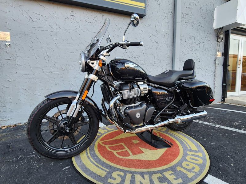 New 2024 Royal Enfield SUPER METEOR Image 4