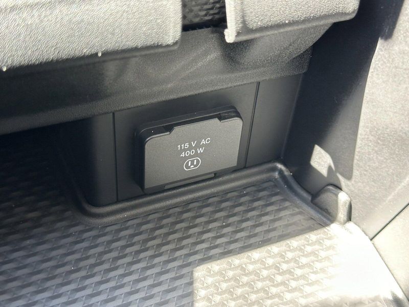 2025 RAM 1500 Big HornImage 25