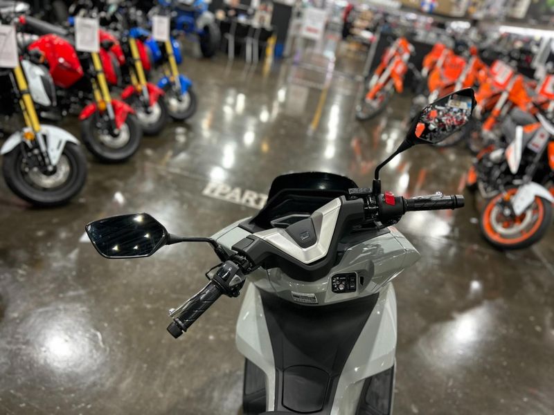 New 2025 Honda PCX ABS Image 15