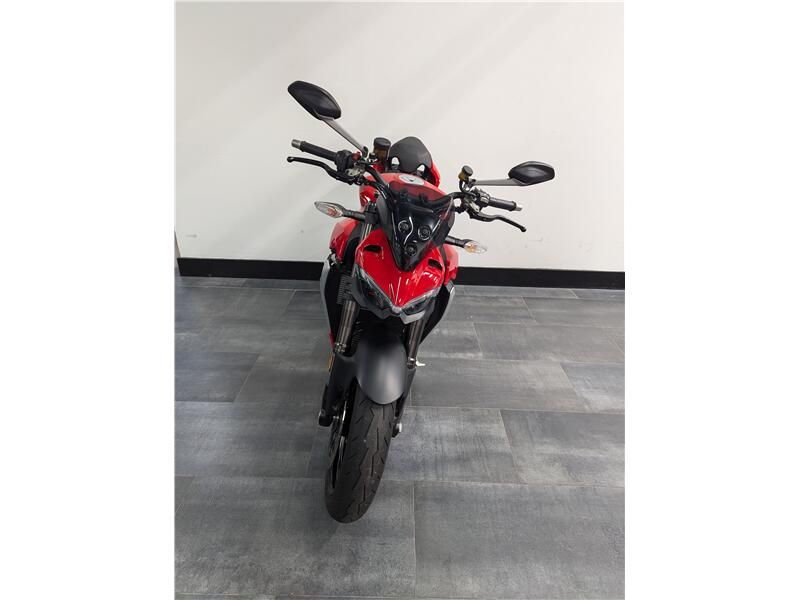 Used 2022 Ducati Streetfighter V2 Image 4