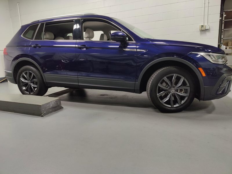 Used 2022 Volkswagen Tiguan SE 4-Motion AWDImage 3