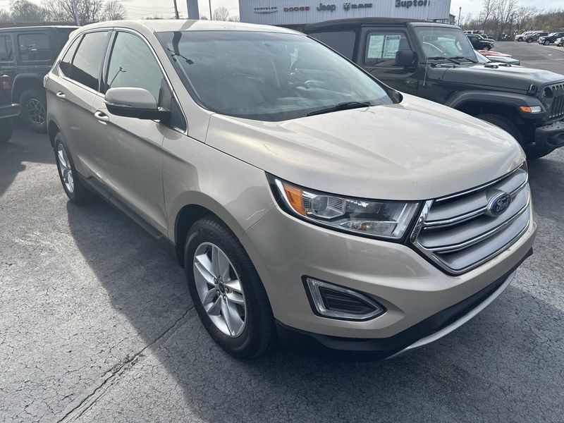 2017 Ford Edge SELImage 3