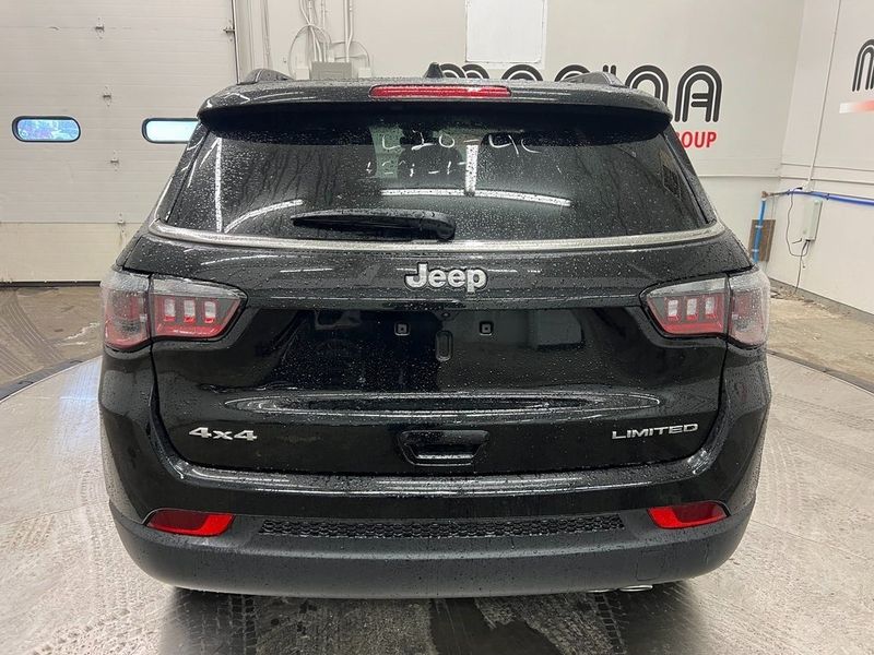 2022 Jeep Compass Limited 4x4Image 9