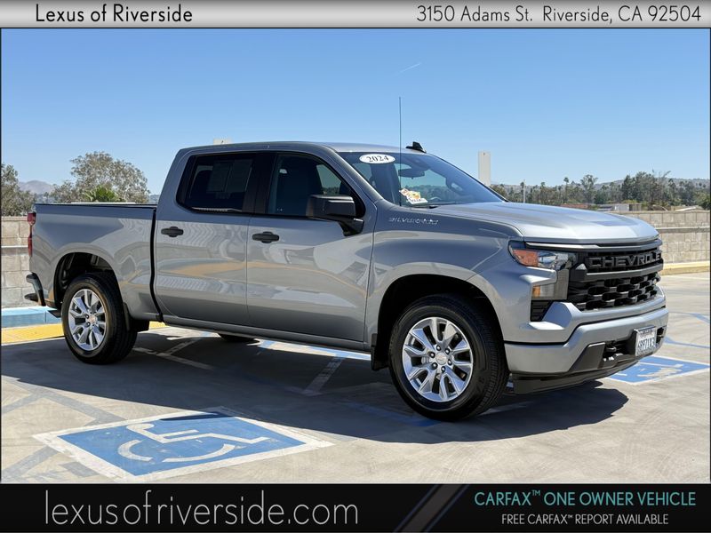 Used 2024 Chevrolet Silverado 1500 CustomImage 1