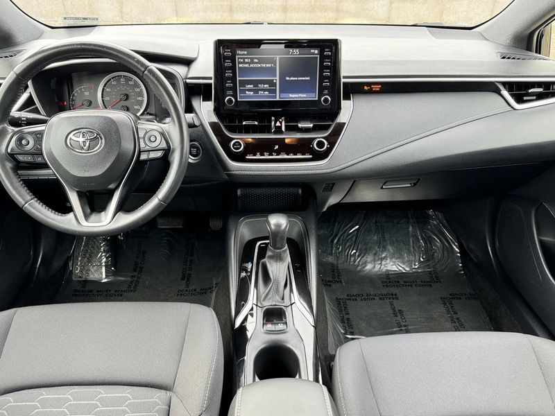 2019 Toyota Corolla Hatchback SEImage 30