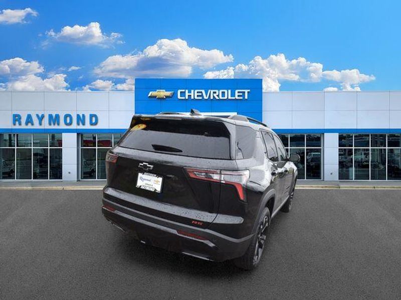 Used 2025 Chevrolet Equinox RSImage 4
