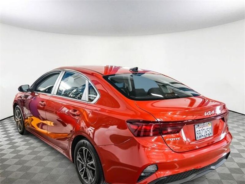 2022 Kia Forte LXSImage 6
