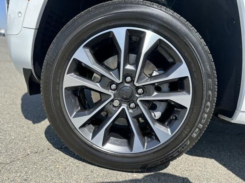 Used 2024 Jeep Grand Cherokee L OverlandImage 18