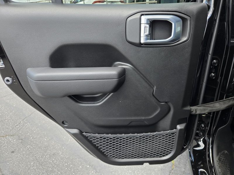 New 2026 Jeep Wrangler 4-door 85th Anniversary Edition
