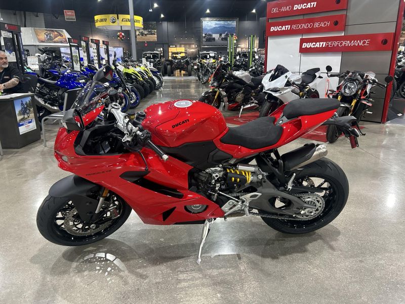 New 2026 Ducati PANIGALE V2 896 Image 19