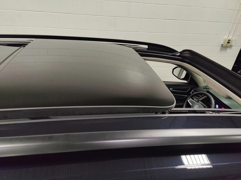 Used 2025 Volkswagen Atlas AWD Peak Edition w/SunroofImage 7