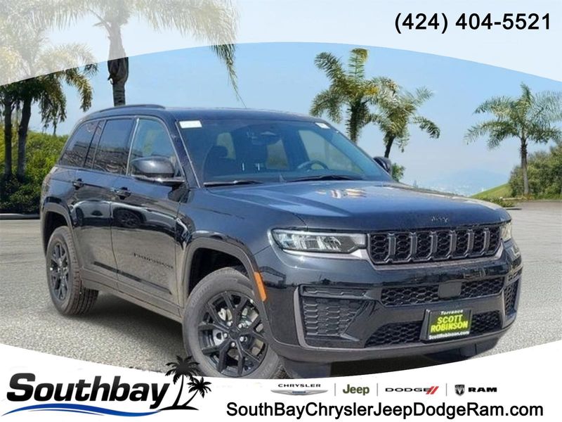 New 2026 Jeep Grand Cherokee Laredo Altitude 4x4
