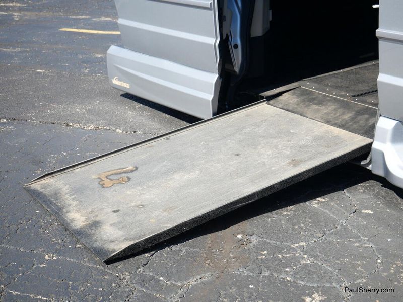 Used 2013 Dodge Grand Caravan SXT