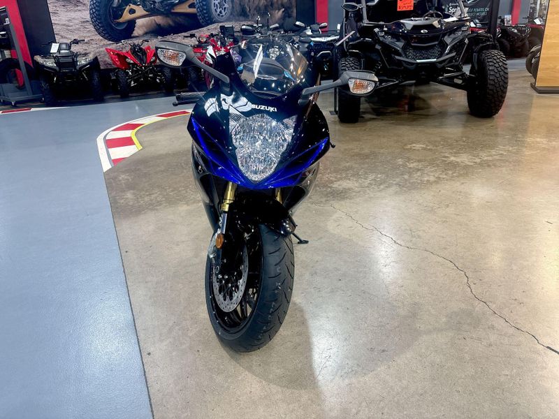 New 2027 Suzuki GSX-R750 Image 12