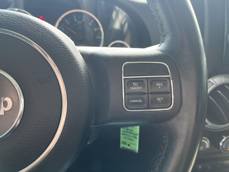 2017 Jeep Wrangler Unlimited SporImage 10