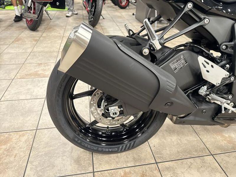 New 2026 Kawasaki NINJA ZX-6R Image 24