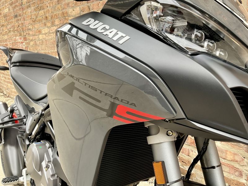 2023 Ducati Multistrada V2 S in a Grey exterior color. Motoworks Chicago 312-738-4269 motoworkschicago.com 