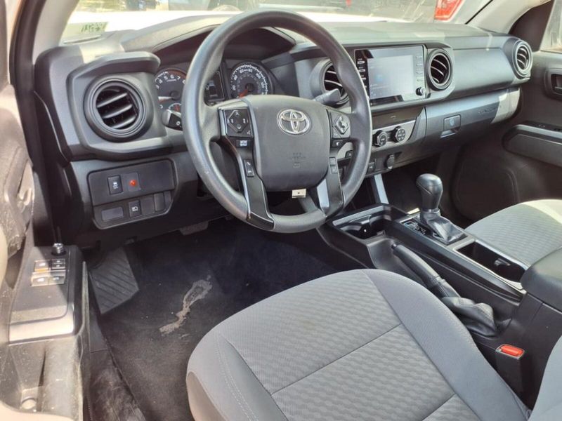 2022 Toyota Tacoma SR photo 19