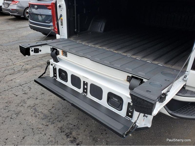 2023 GMC Sierra 1500 DenaliImage 9