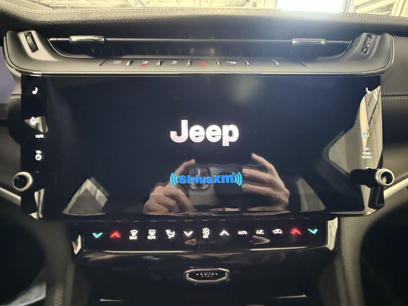 New 2026 Jeep Grand Cherokee L Laredo Altitude 4x4Image 28