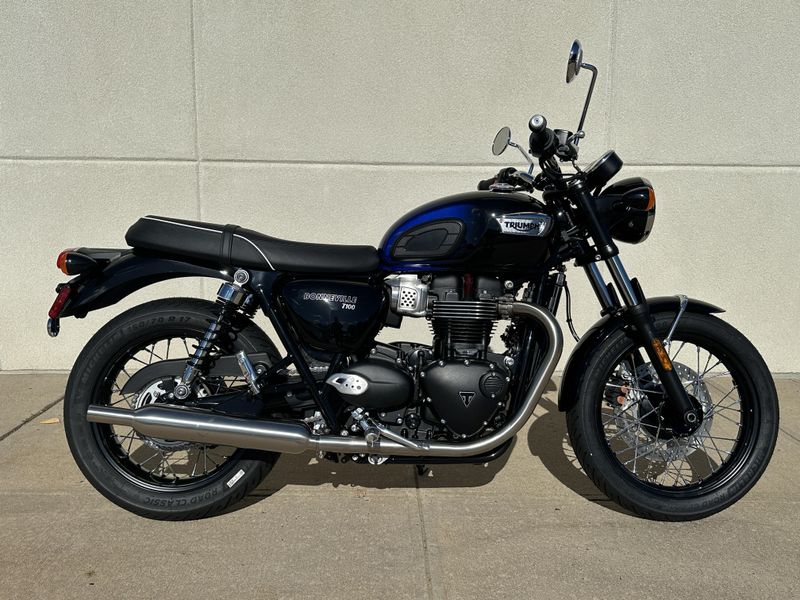 2024 Triumph BONNEVILLE T100Image 2