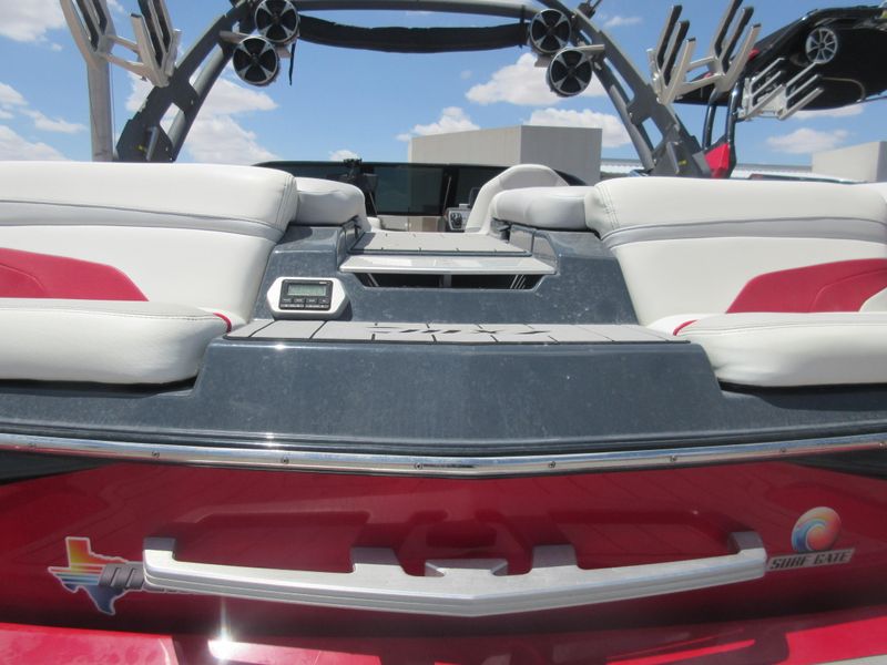USED 2017 MALIBU WAKESETTER 22MXZ Image 15