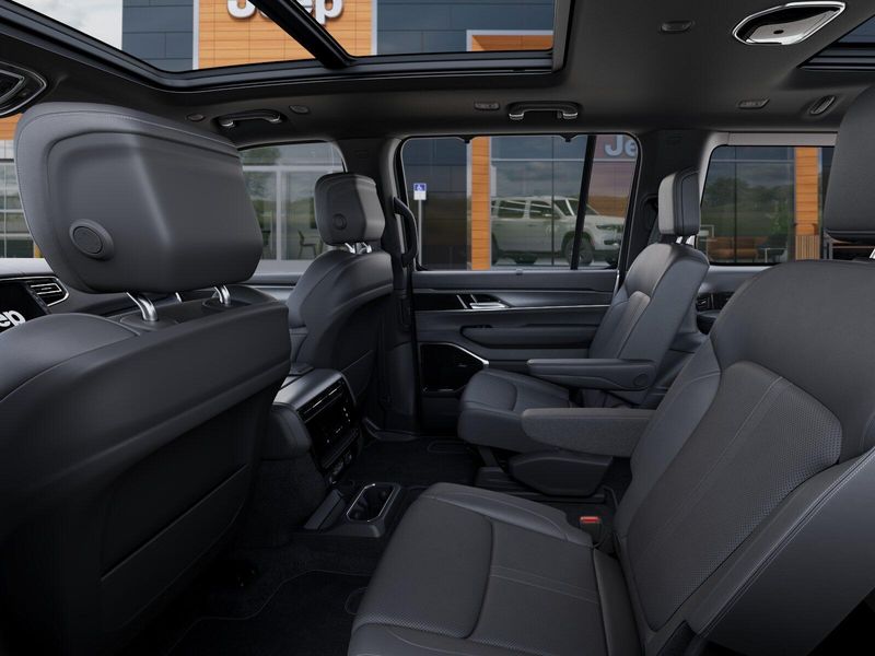 2026 Jeep Grand Wagoneer Limited Reserve 4x4Image 49