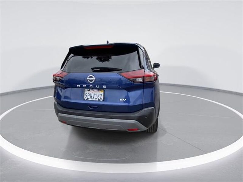 2021 Nissan Rogue SVImage 7