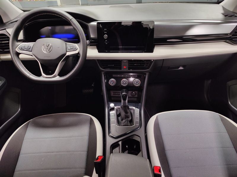 Used 2025 Volkswagen Taos SImage 14