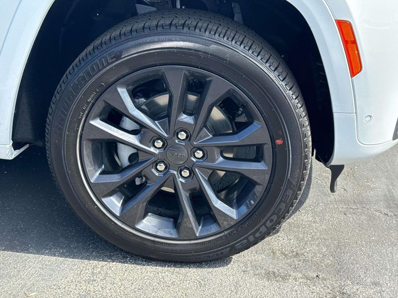 New 2026 Jeep Grand Cherokee Limited Reserve 4x4