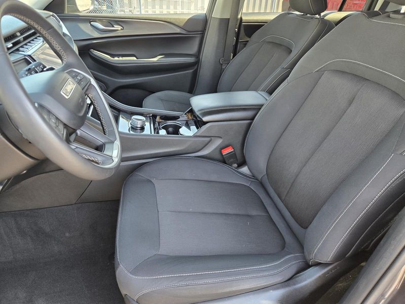 Used 2023 Jeep Grand Cherokee L Laredo 4x2
