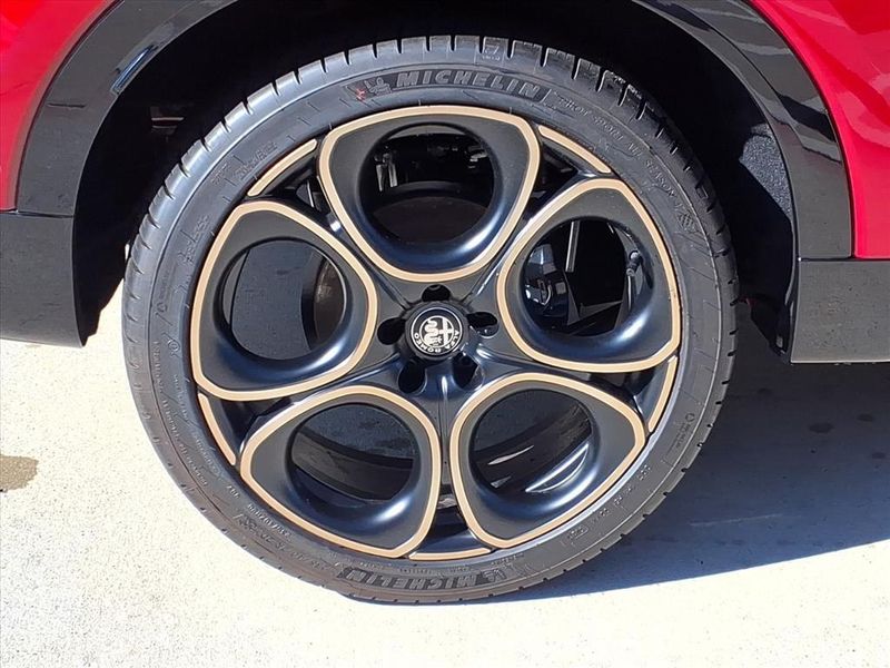 New 2025 Alfa Romeo Tonale Intensa AwdImage 6